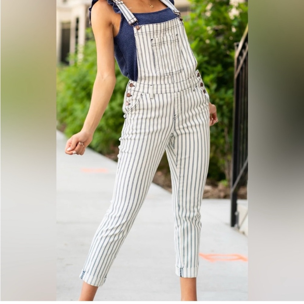 Judy Blue Railroad Striped Overalls Blue White Size Large‎